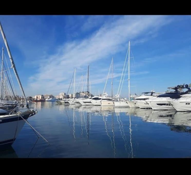 Charm With An Oasis By The Apartamento Dénia